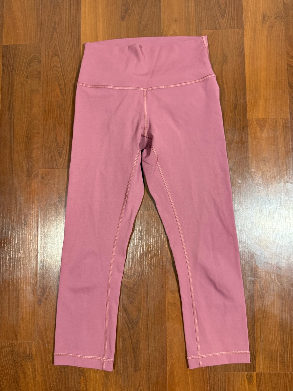 lululemon Dusty Rose High-Waist Leggings. So soft and just lovely 🧡
